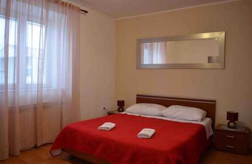 Tupljak Apartment | Holiday apartment with outdoor pool