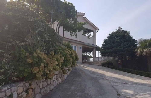 Lopar Apartment | Holiday apartment with internet access