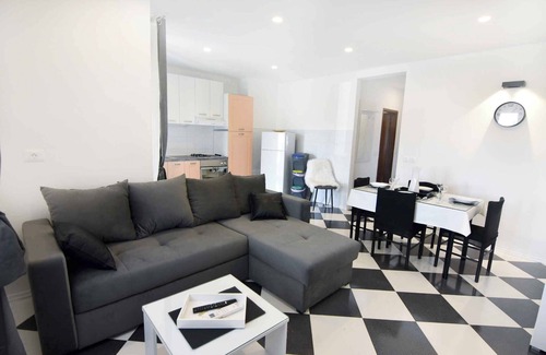 Umag Apartment | Holiday apartment with terrace near Umag