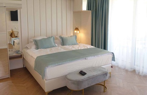 Siofok-Szabadifurdo Apartment | Holiday apartment with view and air conditioning only 150m from the lake