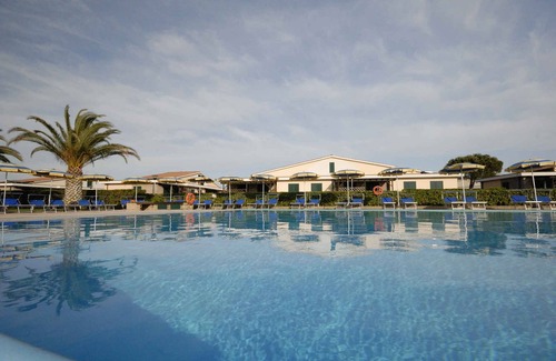 Marina di Cecina Condo | Holiday apartment with wellness area and air conditioning
