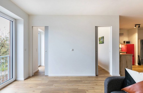Husbyholz Apartment | Holiday Apartment 'Zum Krähenholz 9' with Shared Garden and Wi-Fi