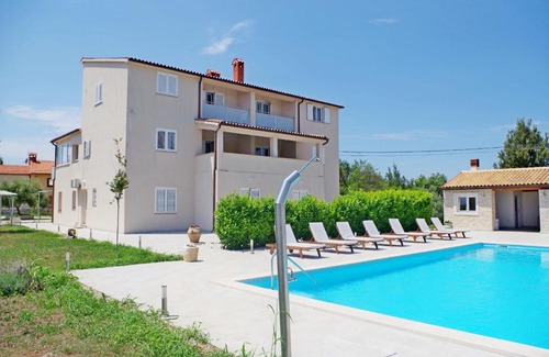 Rakalj Apartment | Holiday apartments in house Sanja