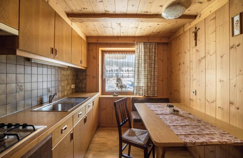Giogo Piccolo Apartment | Holiday at Farmyard Rosshof - Holiday Apartment Primo Piano with Wi-Fi & Balcony