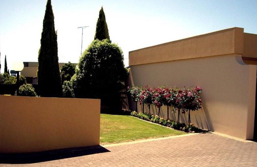 Mount Gambier Apartment | Holiday Break at Mount Gambier Sophisticated Suite