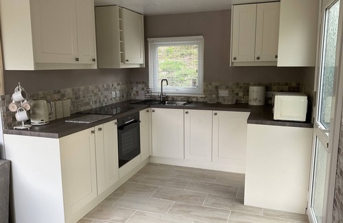 Bont Newydd Ski Chalet | Holiday Cabin Sleeps 5 Glan Gwna Holiday Park