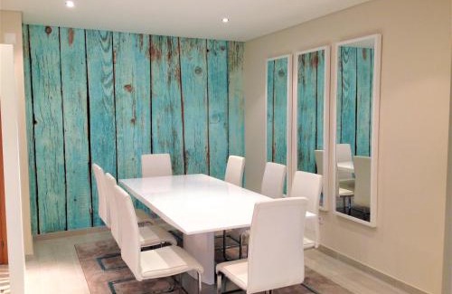 Peniche Villa | Holiday Calm Villa - Beach & Pool