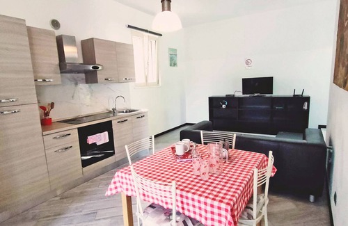 Carrara House | Holiday Canova