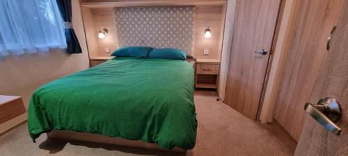 St Leonards-On-Sea Ski Chalet | Holiday Caravan at Beauport