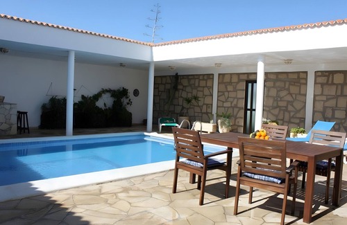 Arico Villa | Holiday Chalet 'Chalet Poris' with Sea Views, Private Pool and Wi-Fi
