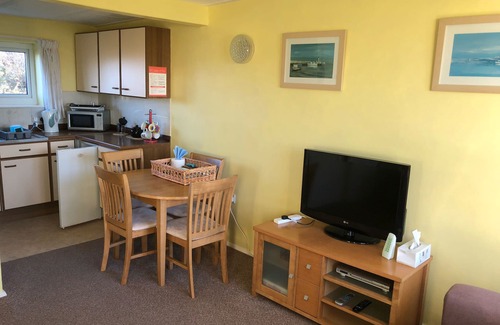 Widemouth Bay House | Holiday Chalet in Widemouth Bay, Bude - path to sandy beach.