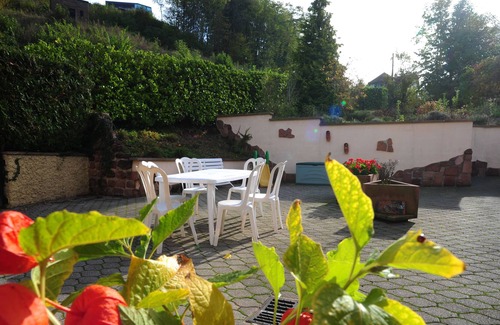 Lichtenberg House | holiday cottages at the foot of the castle of Lichtenberg Castle of the thirteenth century.