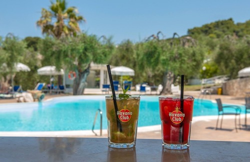 Peschici Condo | Holiday complex with pool, 5 minutes from the beach, panoramic sea views