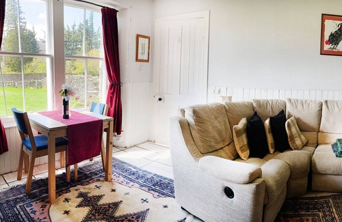 Glenesk Cottage | Holiday Cottage in Scotland