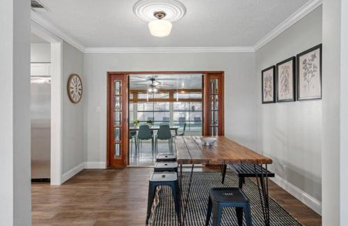 Largo House | Holiday cottage, minutes from the beach!