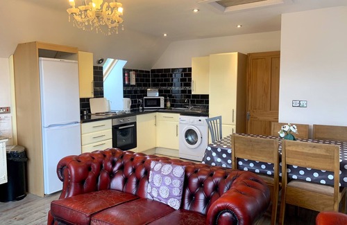 Louth Cottage | Holiday Cottages with Pool, Sleeps 6