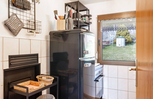 Suhl House | Holiday Home 'Selma' with Private Terrace, Balcony and Wi-Fi