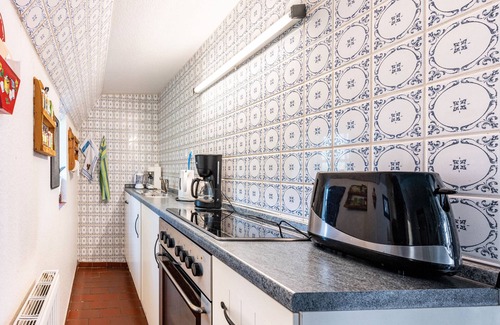 Dagebuell House | Holiday Home 'Voß' with Private Terrace, Private Garden and Wi-Fi