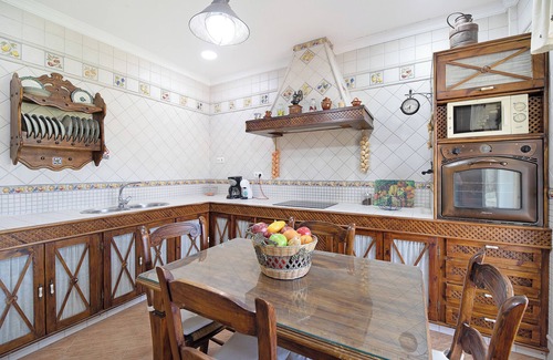 Chiclana de la Frontera House | Holiday Home 'Villa Juani' with Pool, Garden, Terrace & Wi-Fi