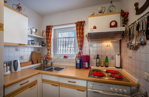 Eibele Apartment | Holiday flat 'Haus Edelweiß' with mountain view, garden and WLAN