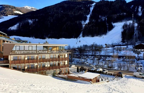 Cadipietra Apartment | Holiday flat 'Zimmerhofer Dolomiti' with wellness facilities at Hotel Schwarzenstein.