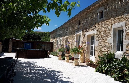Sainte-Colombe-de-Duras House | Holiday house up to 14 people with swimming pool
