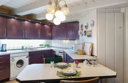 Niedenstein House | Holiday Home 'Waldhaus Sankt Wendelin' with Private Terrace and Shared Garden