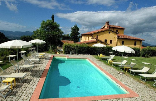 Castelfranco di Sopra Apartment | Holiday Home in Chianti with Pool