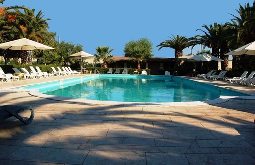 Santa Maria House | Holiday Home in Trinitapoli near Adriatic Sea