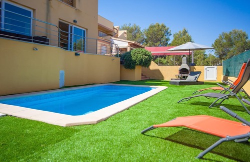 Urbanizacion Mont Ferrutx House | Holiday Home Casa Can Pacheco with Sea View, Pool & Wi-Fi