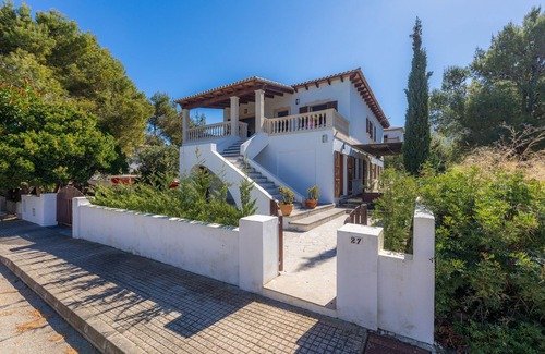 Urbanizacion Mont Ferrutx House | Holiday Home Casa Juan by the Beach with Garden & Wi-Fi