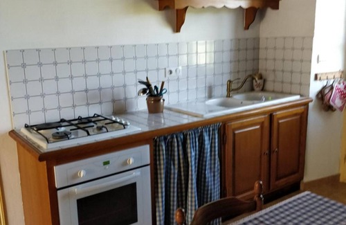 La Chapelle-Aubareil House | Holiday Home 'La Bessede' with Private Garden