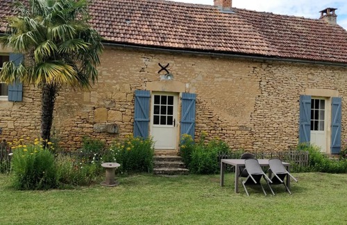 La Chapelle-Aubareil House | Holiday Home 'La Bessede' with Private Garden