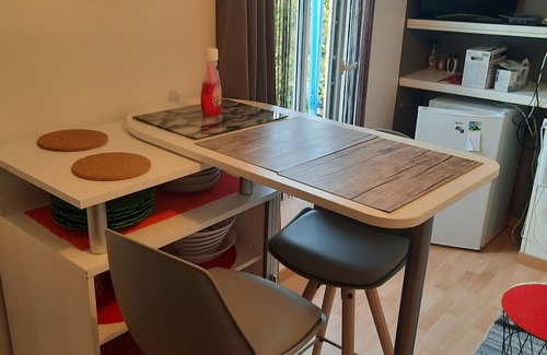 Chateauneuf-du-Faou House | Holiday Home 'Halte Au Bord De L’Aulne' with Private Garden