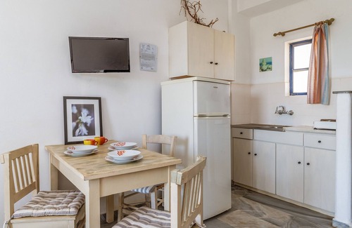 Kipri House | Holiday Home '5 Kypri Seaview Perasma Studio' with Sea View, Wi-Fi and Air Conditioning