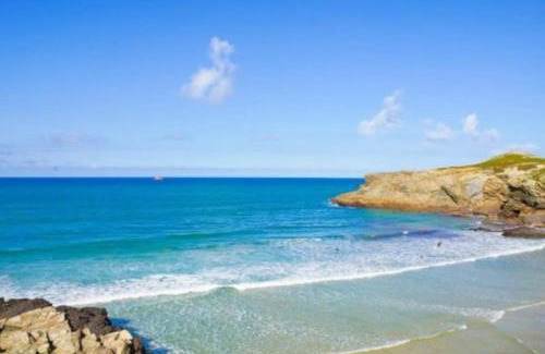 Newquay Apartment | Holiday home 5 minutes from Porth beach