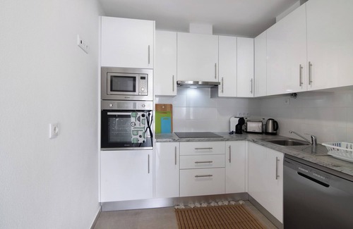 Pechao House | Holiday Home Adelino Guest House with Garden, Grill, A/C & Wi-Fi