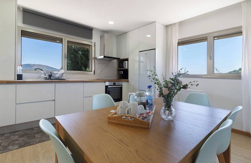 Goaes House | Holiday Home 'Al Do Paço - Between Braga and Geres' with Mountain View, Wi-Fi and Air Conditioning