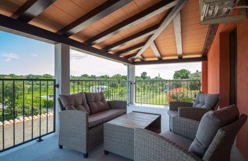 Pomer House | Holiday Home Aleksandra by Interhome