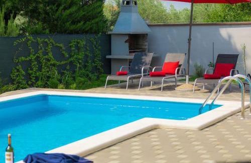 Orbanici House | Holiday Home Amber by Interhome