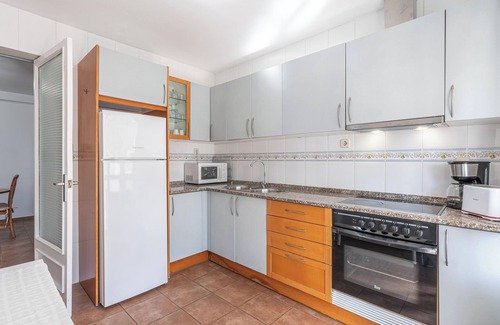 Can Pastilla House | Holiday Home "Ana House" with Sea View, Wi-Fi & Terrace