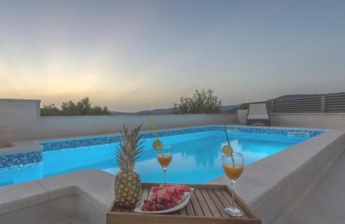 Razanj House | Holiday Home Ante - with pool & gym