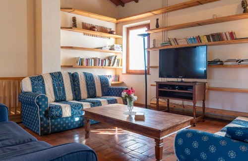 Castiglione del Lago House | Holiday Home Antico Convento by Interhome