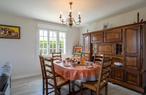 Cleder House | Holiday Home Ar Wellen by Interhome