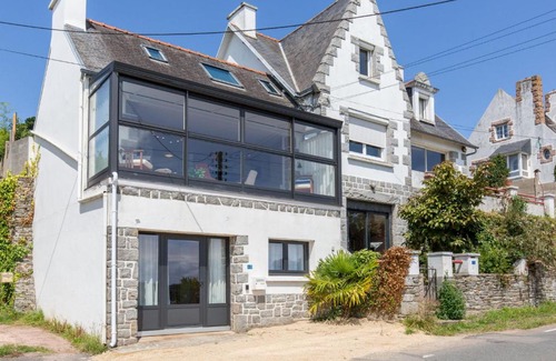 Locquirec House | Holiday Home Belvédère sur la Mer by Interhome