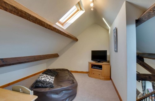 Garn Fadryn House | Holiday Home Beudy Wnadl by Interhome
