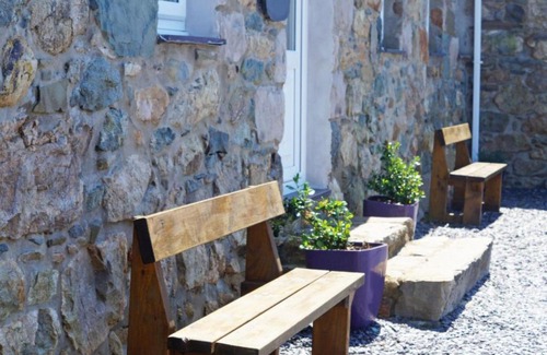 Garn Fadryn House | Holiday Home Beudy Wnadl by Interhome