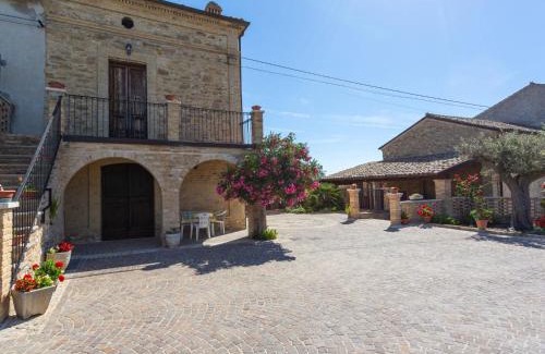 Crecchio House | Holiday Home Borgo Agrituristico Il Pino-3 by Interhome