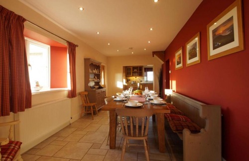 Garn Fadryn House | Holiday Home Brandy by Interhome
