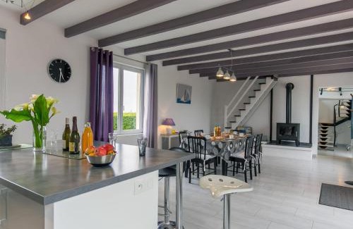 Cleder House | Holiday Home Brise Marine by Interhome